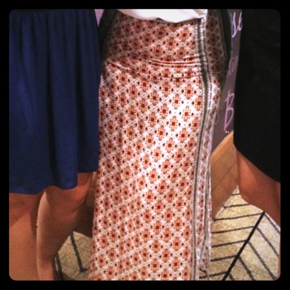 Max Studio Dresses & Skirts - Maxi skirt